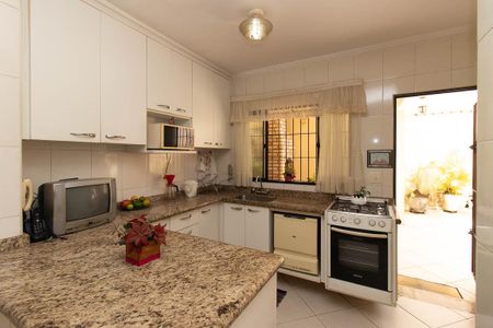 Casa à venda com 185m², 3 quartos e 3 vagas Casa à venda com 185m², 3 quartos e 3 vagasCozinha