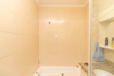 Casa à venda com 185m², 3 quartos e 3 vagas Casa à venda com 185m², 3 quartos e 3 vagasBanheiro da Suíte