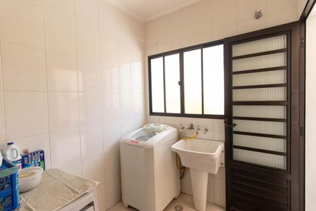 Casa à venda com 185m², 3 quartos e 3 vagas Casa à venda com 185m², 3 quartos e 3 vagasÁrea de Serviço