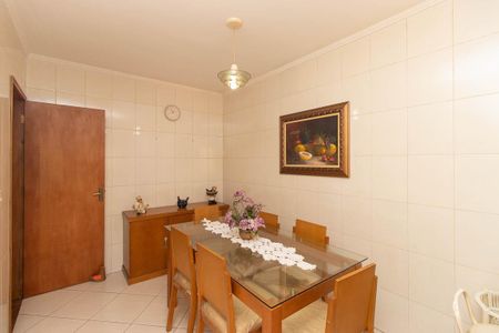 Casa à venda com 185m², 3 quartos e 3 vagas Casa à venda com 185m², 3 quartos e 3 vagasCopa