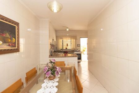 Casa à venda com 185m², 3 quartos e 3 vagas Casa à venda com 185m², 3 quartos e 3 vagasCopa