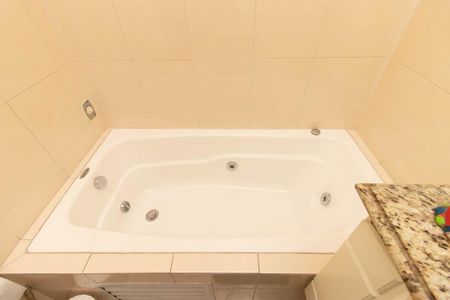 Casa à venda com 185m², 3 quartos e 3 vagas Casa à venda com 185m², 3 quartos e 3 vagasBanheiro da Suíte