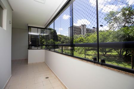 Sacada de apartamento para alugar com 3 quartos, 94m² em Sqn 205, Brasília