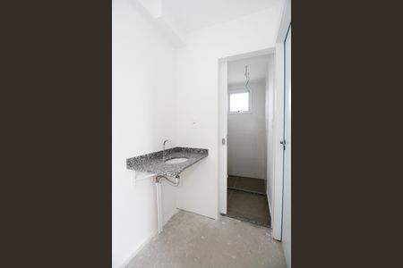 Banheiro de kitnet/studio à venda com 1 quarto, 34m² em Pinheiros, São Paulo