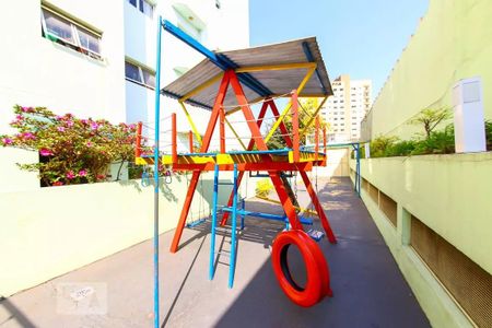 Apartamento à venda com 75m², 2 quartos e 2 vagas Apartamento à venda com 75m², 2 quartos e 2 vagasÁrea comum - Playground
