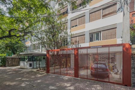 Apartamento à venda com 249m², 4 quartos e 1 vaga Apartamento à venda com 249m², 4 quartos e 1 vagaFachada