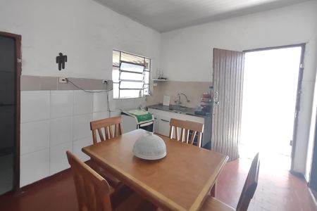 Casa à venda com 159m², 3 quartos e 1 vaga Casa à venda com 159m², 3 quartos e 1 vagaCozinha