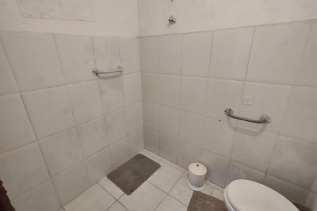 Casa à venda com 159m², 3 quartos e 1 vaga Casa à venda com 159m², 3 quartos e 1 vagaBanheiro 2