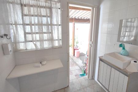 Casa à venda com 159m², 3 quartos e 1 vaga Casa à venda com 159m², 3 quartos e 1 vagaBanheiro 3