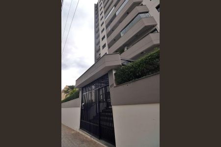 Apartamento à venda com 128m², 3 quartos e 2 vagasFachada