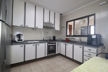 Apartamento à venda com 128m², 3 quartos e 2 vagasCozinha