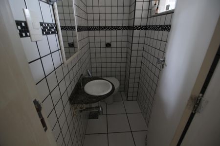 Casa de condomínio à venda com 600m², 6 quartos e 4 vagasLavabo