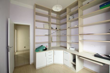 Casa de condomínio à venda com 600m², 6 quartos e 4 vagasQuarto 1