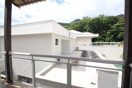 Casa de condomínio à venda com 600m², 6 quartos e 4 vagasQuarto 5 - Varanda