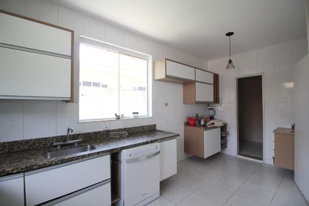 Casa de condomínio à venda com 600m², 6 quartos e 4 vagasCozinha
