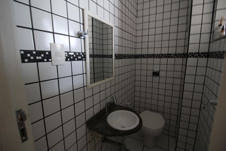 Casa de condomínio à venda com 600m², 6 quartos e 4 vagasLavabo