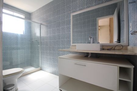 Casa de condomínio à venda com 600m², 6 quartos e 4 vagasQuarto 3 - Suíte