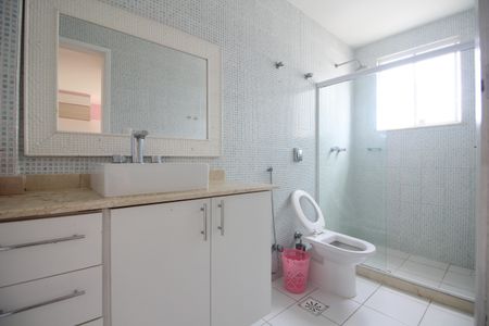 Casa de condomínio à venda com 600m², 6 quartos e 4 vagasQuarto 4 - Suíte
