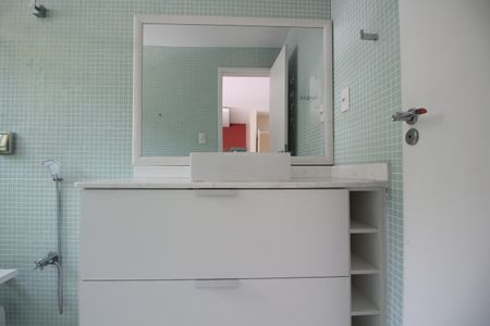Casa de condomínio à venda com 600m², 6 quartos e 4 vagasQuarto 5 - Suíte