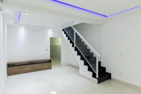 Sala de casa à venda com 3 quartos, 250m² em Cidade Nova São Miguel, São Paulo