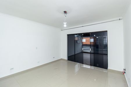 Casa à venda com 250m², 3 quartos e 2 vagasSuíte 2