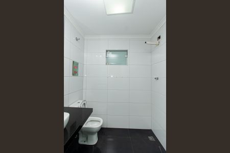 Casa à venda com 250m², 3 quartos e 2 vagasBanheiro 