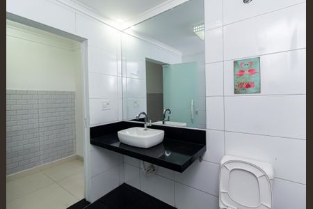 Casa à venda com 250m², 3 quartos e 2 vagasBanheiro 