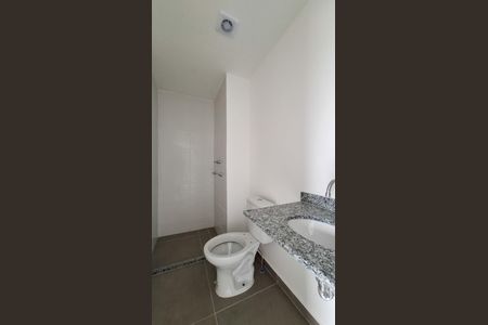 Banheiro de kitnet/studio à venda com 1 quarto, 26m² em Pinheiros, São Paulo