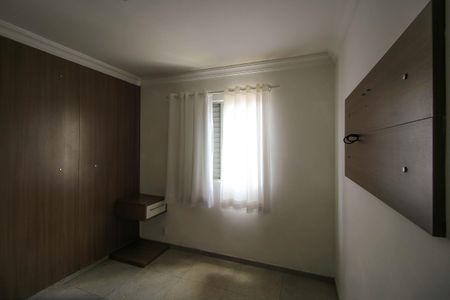Quarto 2 de apartamento para alugar com 3 quartos, 55m² em Vila Ivone, São Paulo
