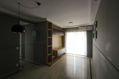 Sala de apartamento para alugar com 3 quartos, 55m² em Vila Ivone, São Paulo