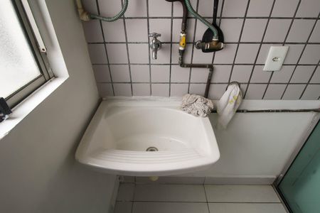 Apartamento para alugar com 55m², 3 quartos e 1 vagaÁrea de Serviço