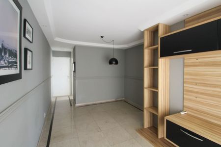 Sala de apartamento para alugar com 3 quartos, 55m² em Vila Ivone, São Paulo