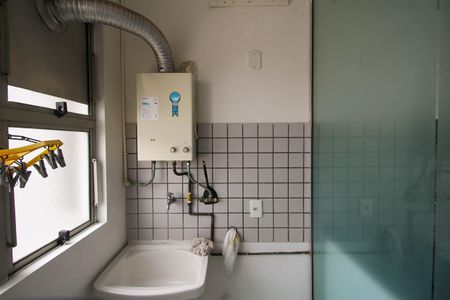 Apartamento para alugar com 55m², 3 quartos e 1 vagaÁrea de Serviço