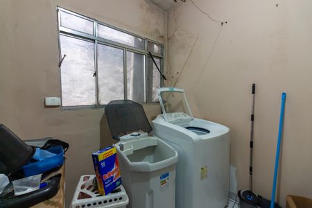 Casa à venda com 196m², 3 quartos e 2 vagas Casa à venda com 196m², 3 quartos e 2 vagasLavanderia