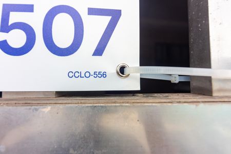 Casa à venda com 196m², 3 quartos e 2 vagas Casa à venda com 196m², 3 quartos e 2 vagasCode