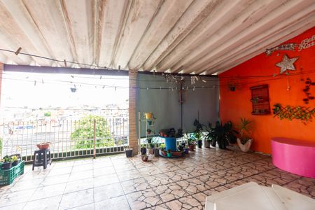 Casa à venda com 196m², 3 quartos e 2 vagas Casa à venda com 196m², 3 quartos e 2 vagasSacada