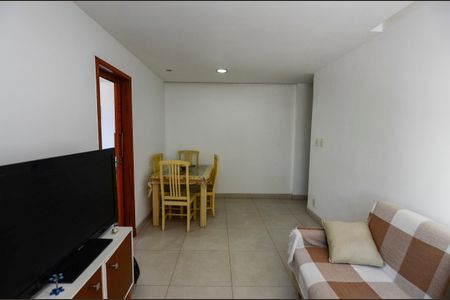Apartamento para alugar com 60m², 1 quarto e 1 vagaSala