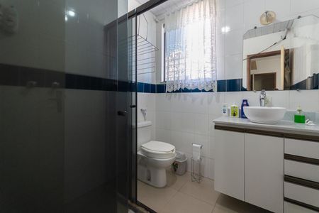 Casa à venda com 251m², 3 quartos e 4 vagasBanheiro Suíte 2