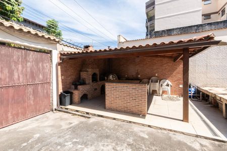 Casa à venda com 251m², 3 quartos e 4 vagasQuintal