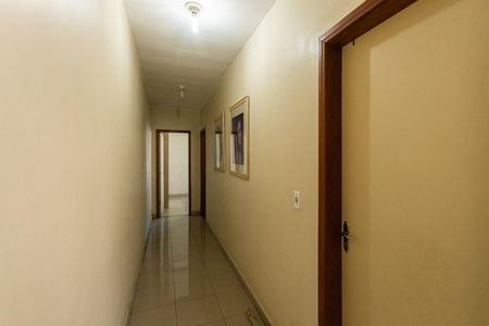 Casa à venda com 251m², 3 quartos e 4 vagasCorredor