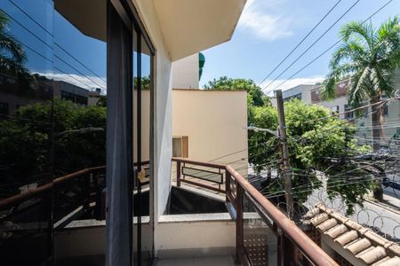 Casa à venda com 251m², 3 quartos e 4 vagasVaranda da Sala