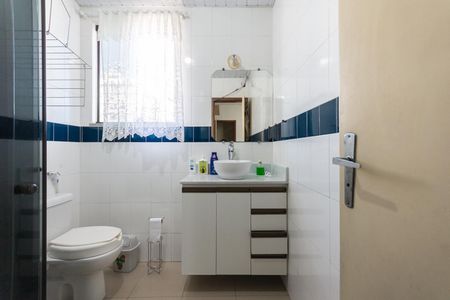 Casa à venda com 251m², 3 quartos e 4 vagasBanheiro Suíte 2