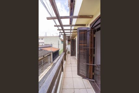 Casa para alugar com 110m², 2 quartos e sem vagaVaranda