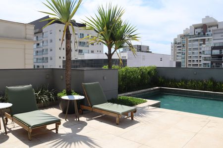 Studio para alugar com 28m², 1 quarto e sem vagaPiscina