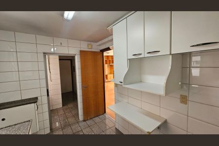 Apartamento à venda com 3 quartos, 96m² em Funcionários, Belo Horizonte