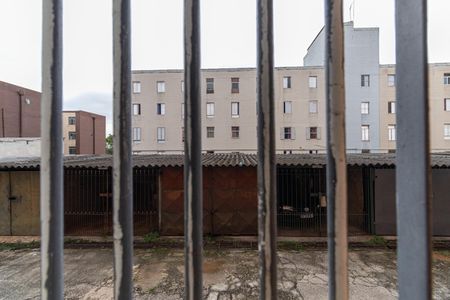 Vista Quarto 1 de apartamento para alugar com 2 quartos, 58m² em Conjunto Residencial José Bonifácio, São Paulo