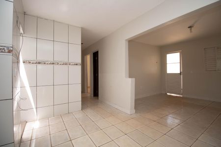 Sala  de casa para alugar com 3 quartos, 100m² em Qng 2, Brasília