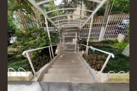 Apartamento para alugar com 66m², 2 quartos e 1 vagaEntrada 