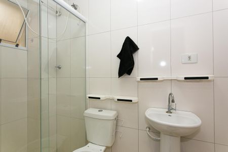 Banheiro de kitnet/studio para alugar com 1 quarto, 20m² em Vila Prudente, São Paulo