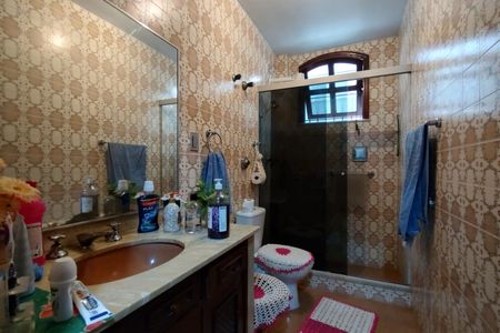 Casa de condomínio à venda com 220m², 3 quartos e 5 vagas Casa de condomínio à venda com 220m², 3 quartos e 5 vagasBanheiro Social